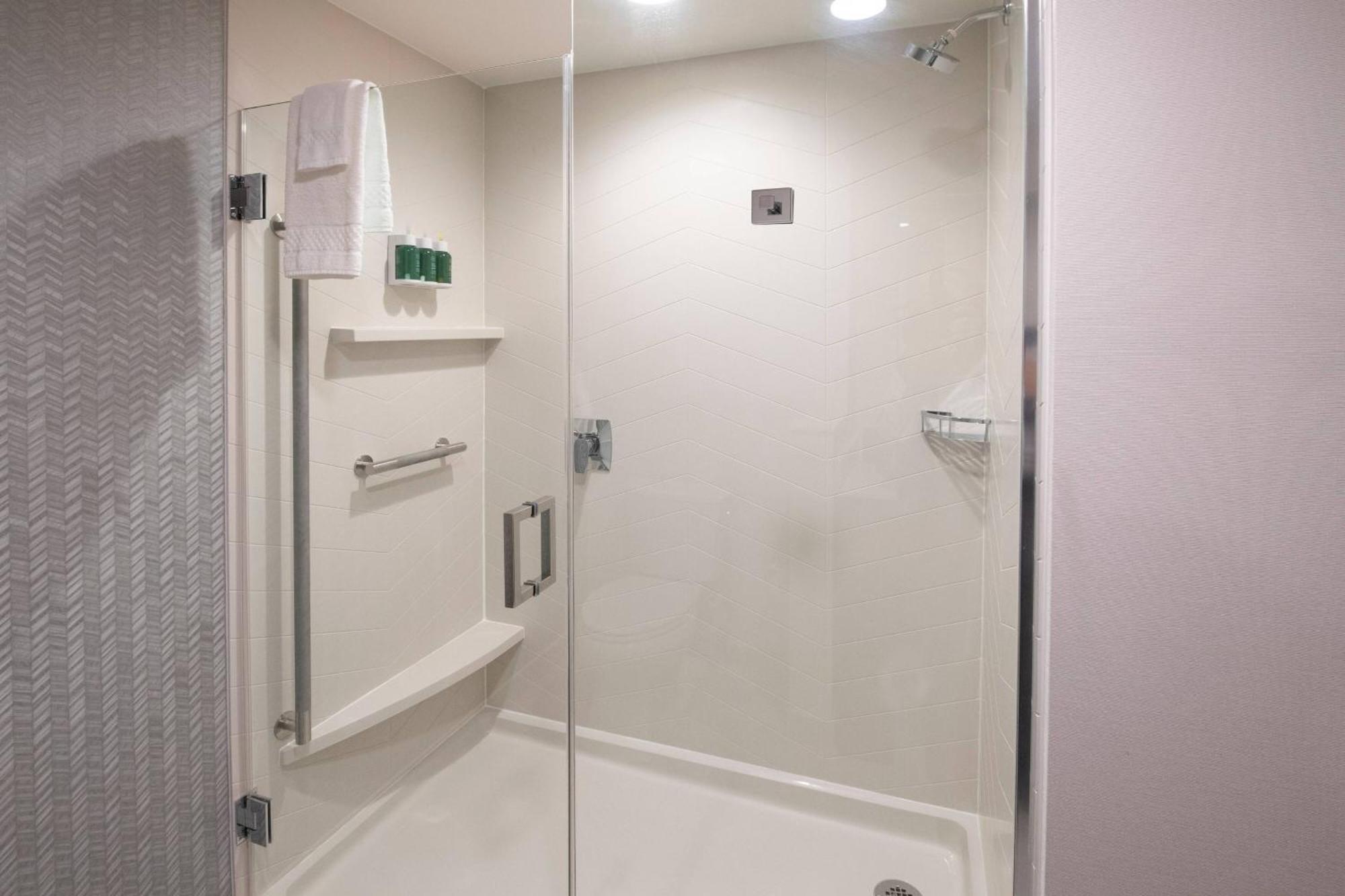 Hotel Fairfield By Marriott Edmonton International Airport à Nisku Extérieur photo