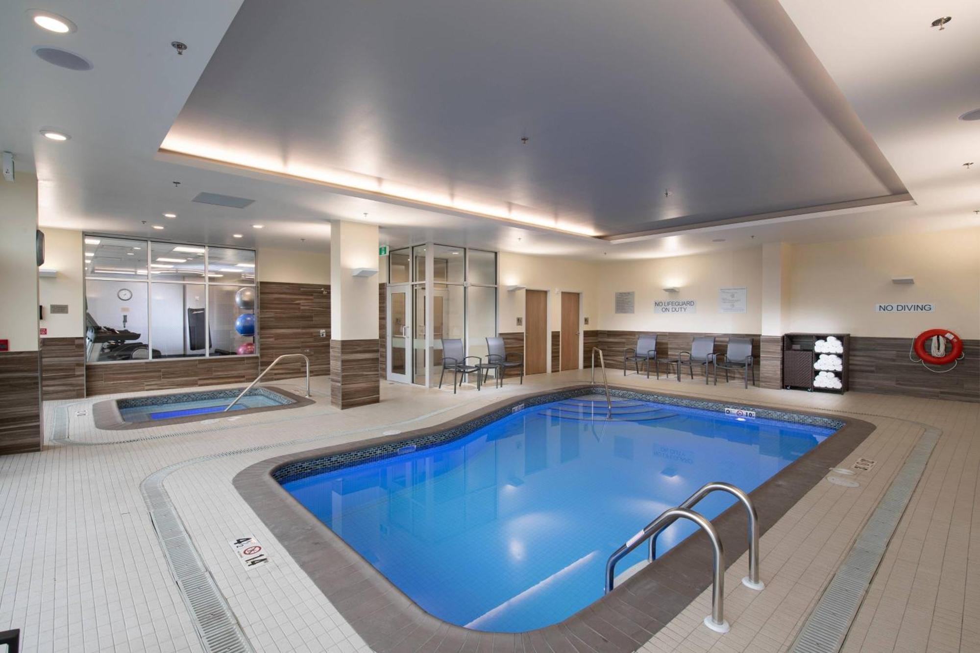 Hotel Fairfield By Marriott Edmonton International Airport à Nisku Extérieur photo